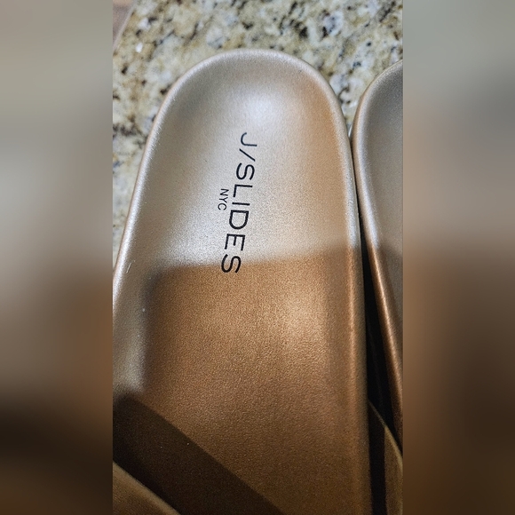J/SLIDES Rosey 40MM Metallic Chunky Platform Sandals In Gold. Size 7.5 - Picture 11 of 16